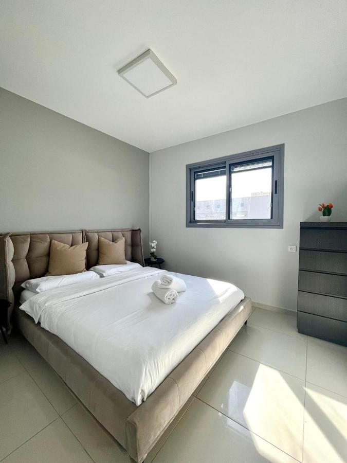 Esterin Royal Park Apartment