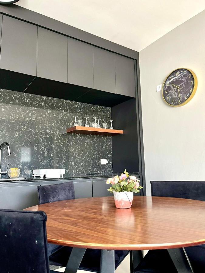 Esterin Royal Park Appartement